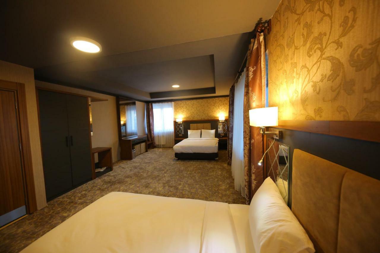 Taht Palace Hotel Wan Zewnętrze zdjęcie