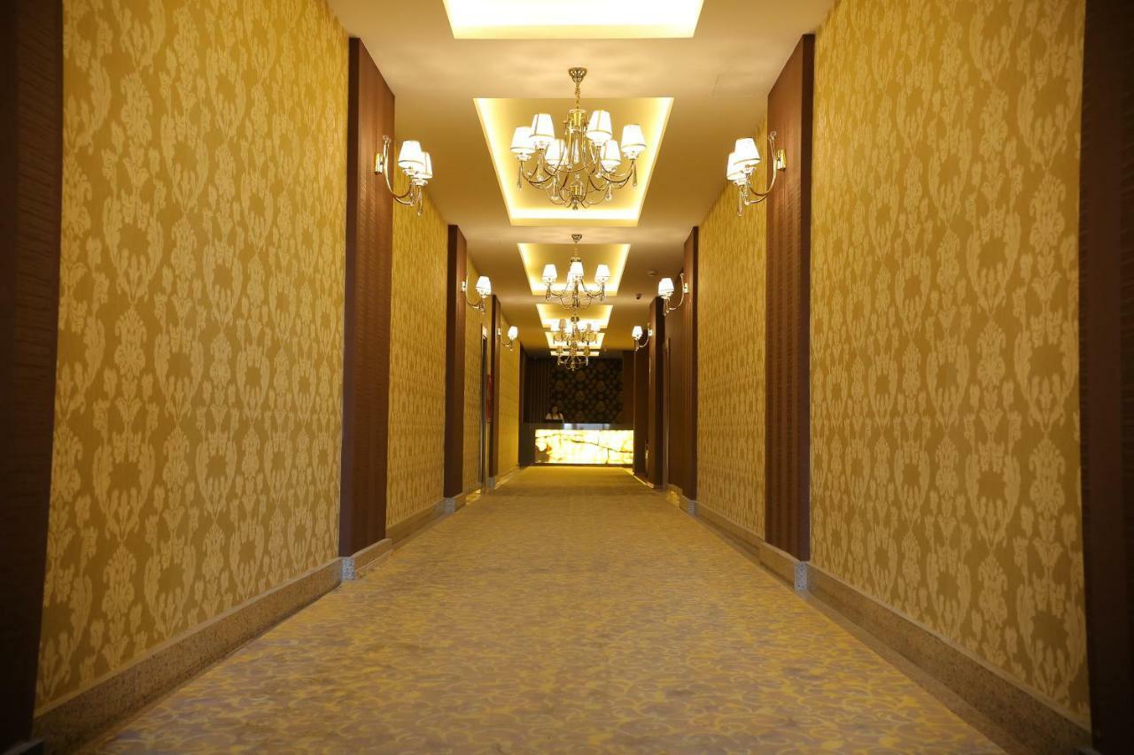 Taht Palace Hotel Wan Zewnętrze zdjęcie