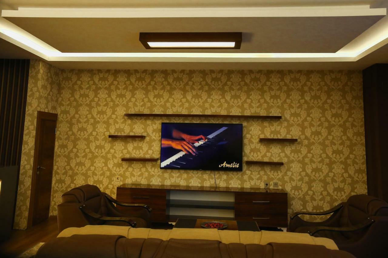 Taht Palace Hotel Wan Zewnętrze zdjęcie